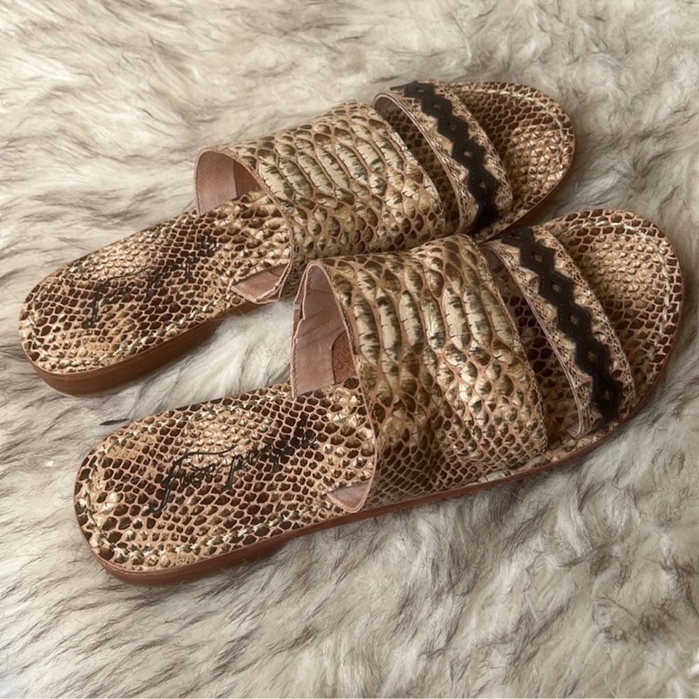 Free People Saturaday Snake Strappy Leather Flat Sandals - Picture 4 of 9